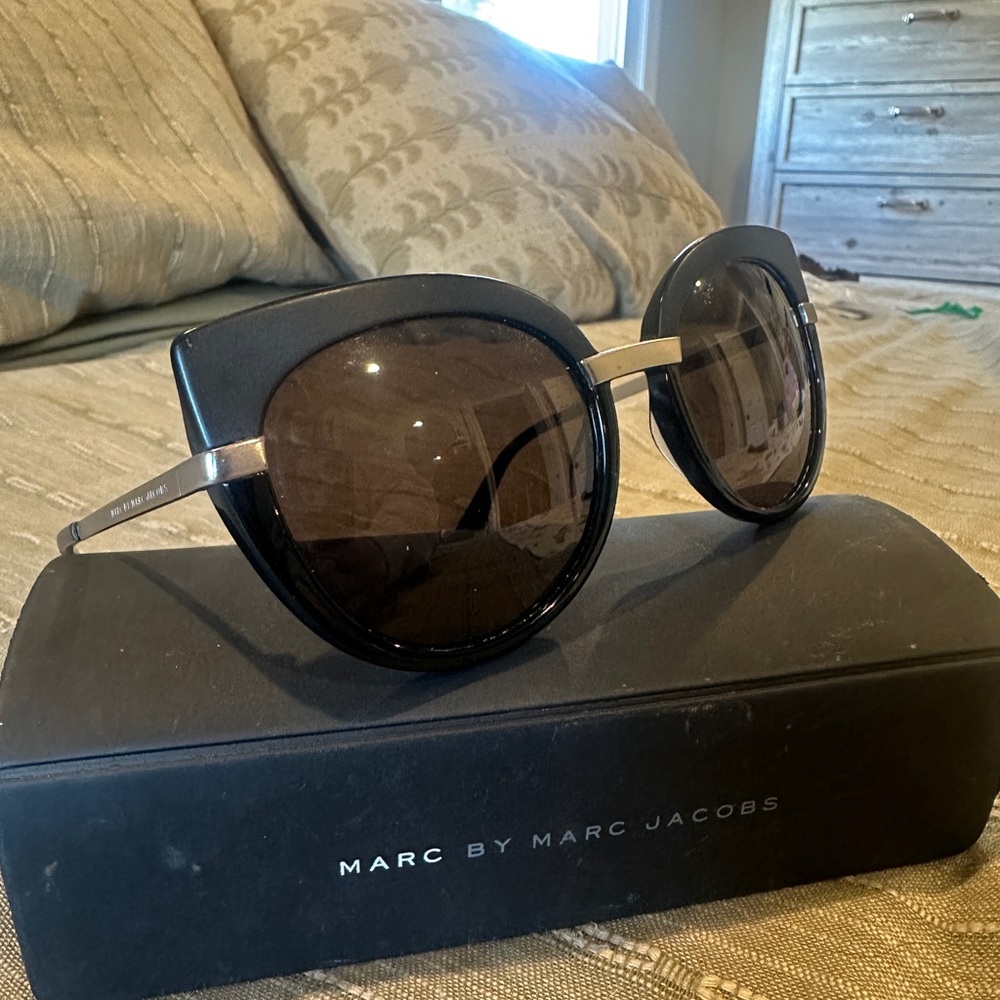 Marc Jacobs MMJ 489/S Cat Eye Sunglasses